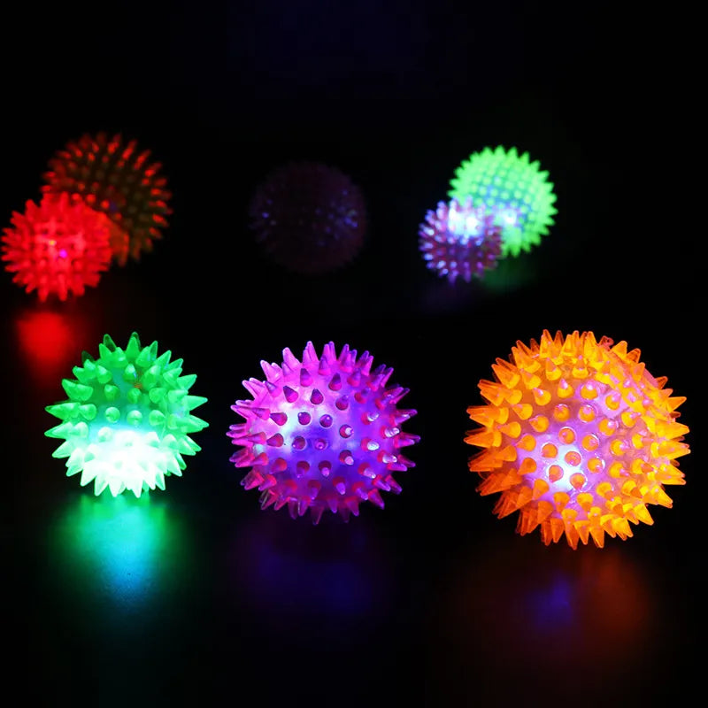 1pc Interactive Rubber Balls Lighting Dog Toy Balls Dog Cat Pet Squeaky Toys Soft Pet Dog Chew Elastic Hedgehog Ball Puppy Toy